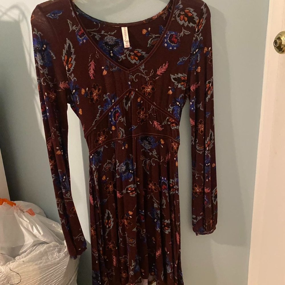 Xhilaration paisley long sleeve dress